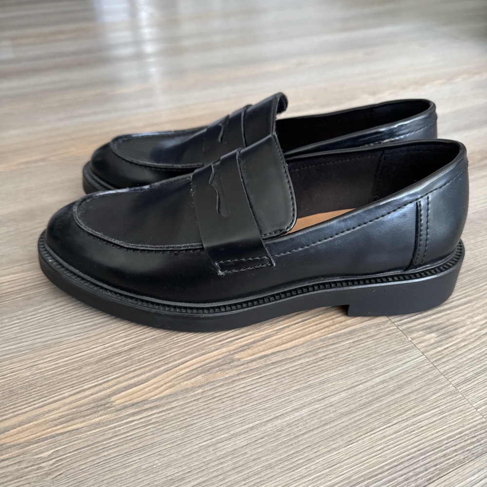 Women’s Black Leather Penny Loafers - Picture 2 of 5